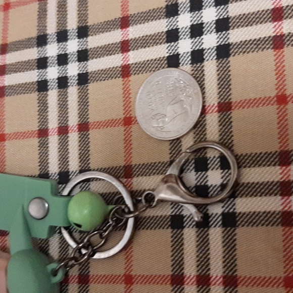 Set of 2 Keychain " Baby Yoda " with a carabiner for bags and with a bell - Picture 6 of 8